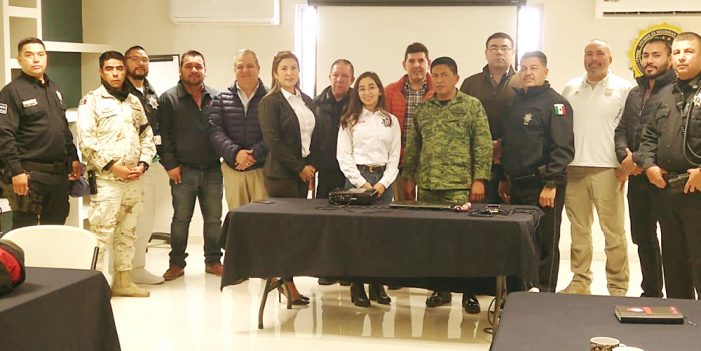 Imparten plática a funcionarios sobre estrés laboral