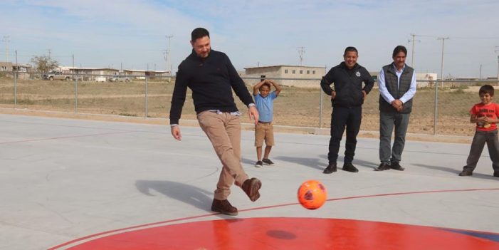 Entrega alcalde nueva cancha multifuncional