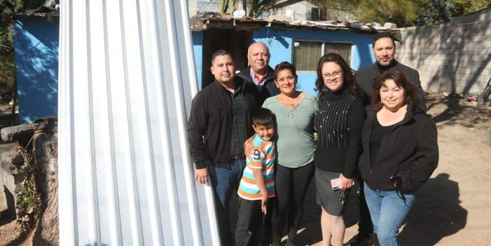 Apoya Gobierno municipal a familia por daños en su vivienda