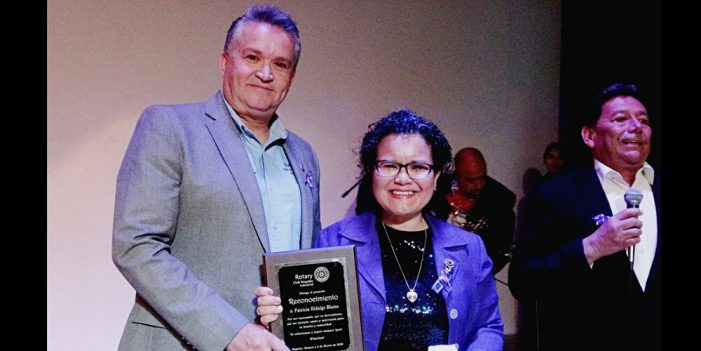 Reconocen a mujeres por labor y constancia en centros comunitarios