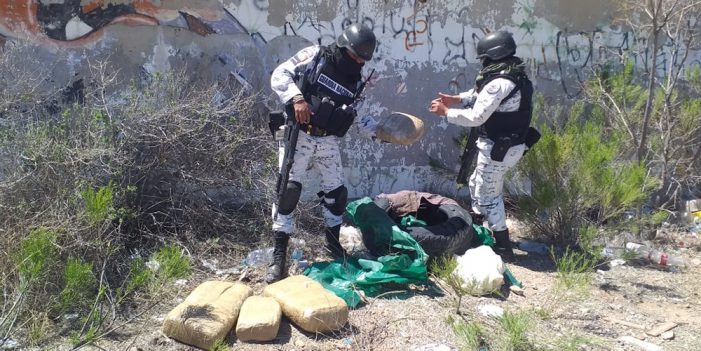 Guardia Nacional asegura 4 paquetes de marihuana
