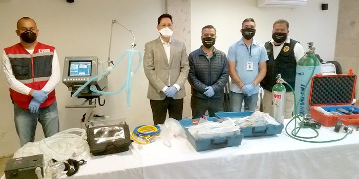 Entrega Kiko Munro dos ventiladores para respiración artificial