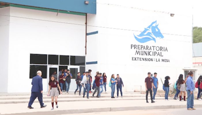 Preparatoria Municipal trabaja 90% en línea