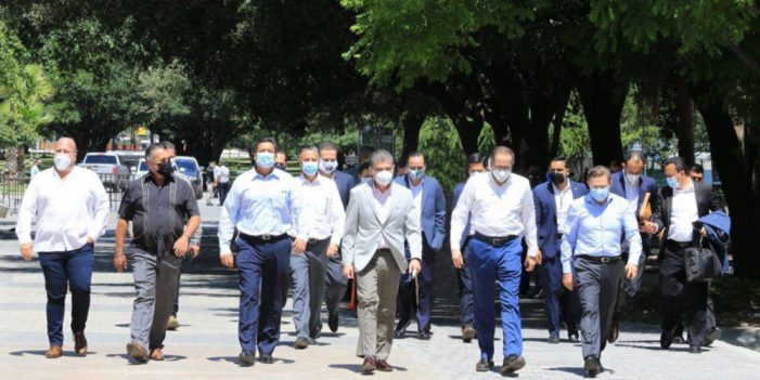 Gobernadores proponen impuesto especial al combustóleo