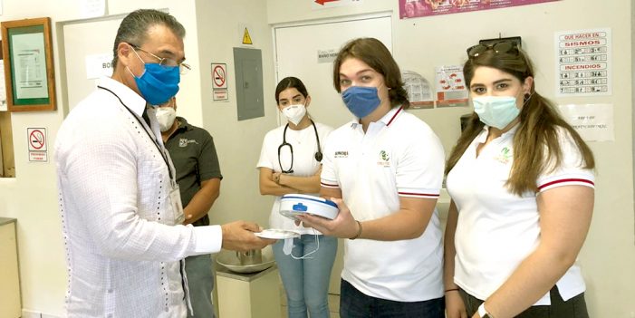 Alumnos de CECyTE Granados donan equipo médico