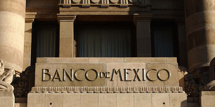 4T mete mano a Banxico