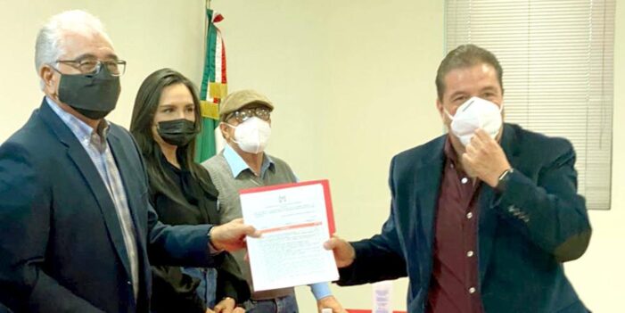 Freig Carrillo va sin competencia por la alcaldía