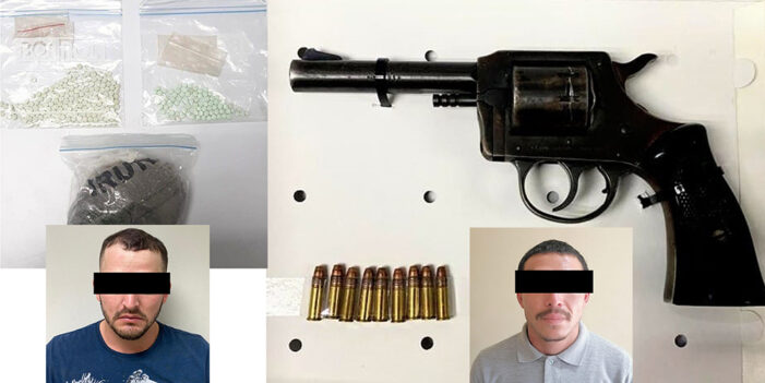 Policía Estatal detiene a dos personas y decomisa arma de fuego y narcótico