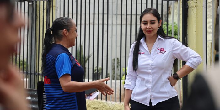 Canaliza Angélica Burgos donativos para familias damnificadas