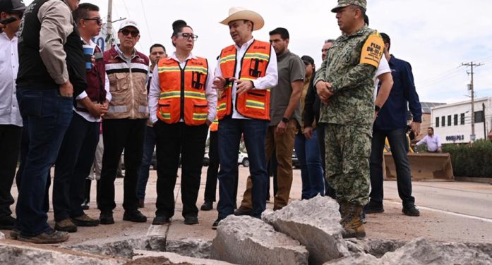 Gobernador recorre zona afectada por lluvias en Nogales